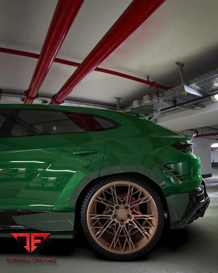 LAMBORGHINI URUS WIDEBODY WITH FORGED WHEELS