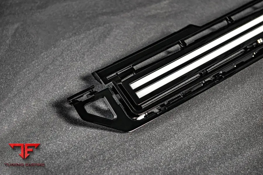 LAND ROVER DEFENDER 110 GRILLE WITH LED LIGHTBAR 2020Y