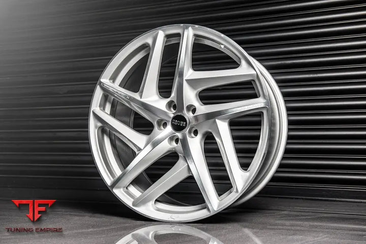 LAND ROVER DEFENDER 110 KAHN FORGED ALLOY WHEELS