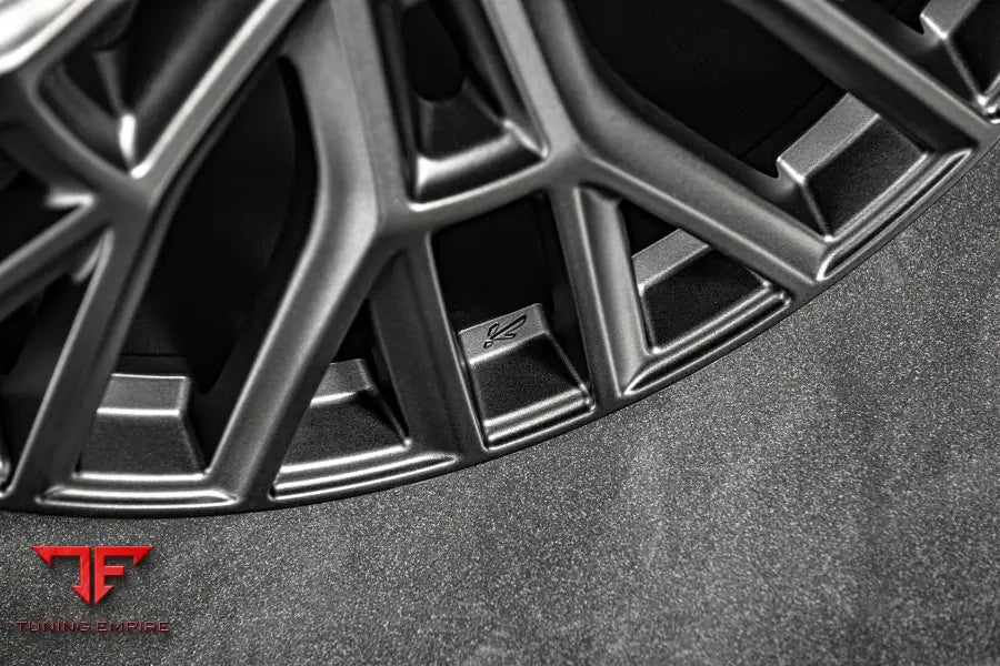 LAND ROVER DEFENDER 130 KAHN ALLOY WHEELS