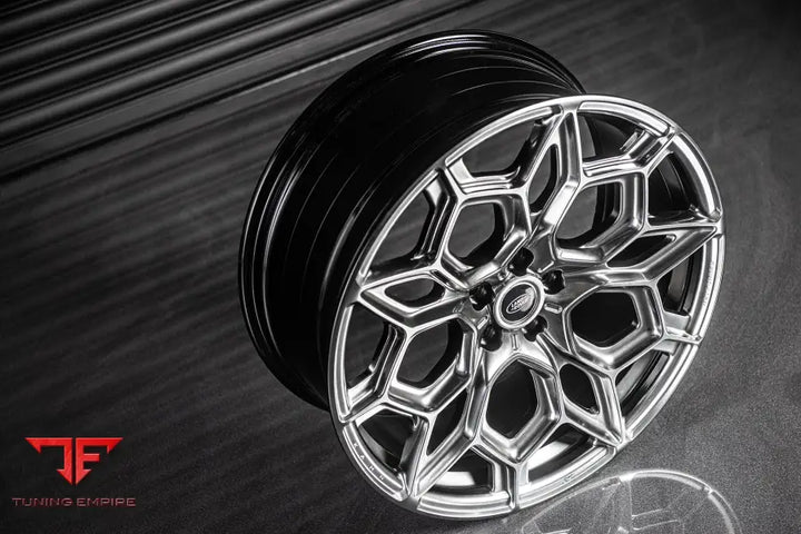 LAND ROVER DEFENDER 130 KAHN FORGED WHEELS