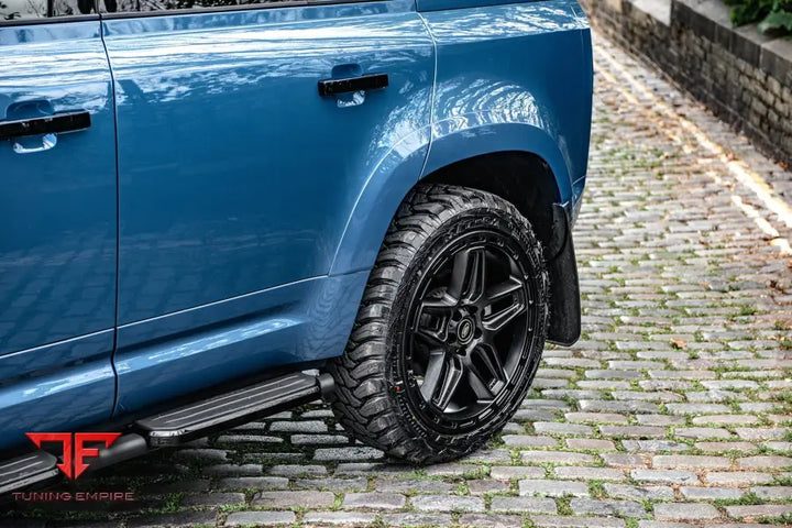 LAND ROVER DEFENDER 130 KAHN WHEELS