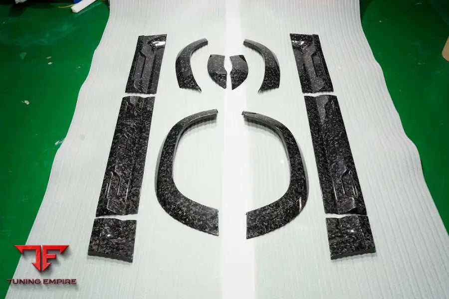 LAND ROVER DEFENDER 2021 + DRY CARBON BODY KIT