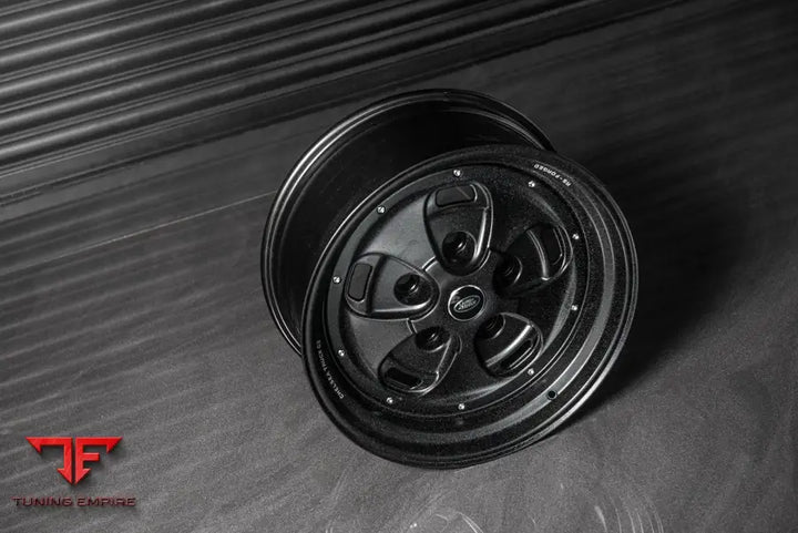 LAND ROVER DEFENDER KAHN FORGED ALLOY WHEELS