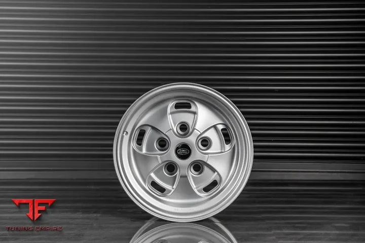 LAND ROVER DEFENDER KAHN FORGED WHEELS