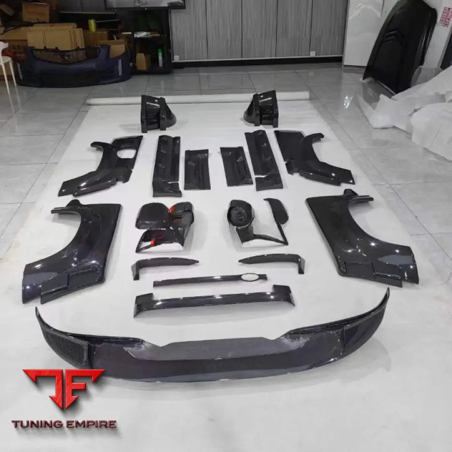 LAND ROVER DEFENDER L663 2020 + CARBON FIBER BODY KIT
