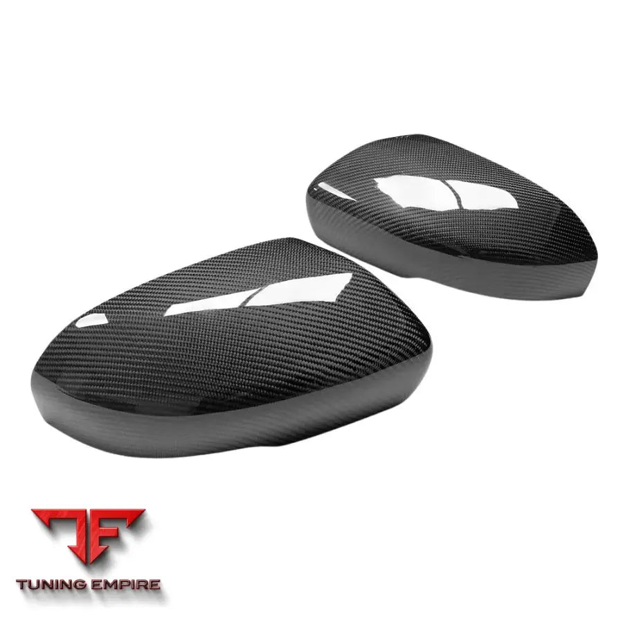 Evoque carbon detail