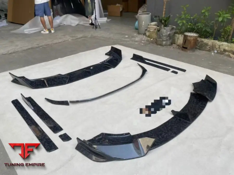 LOTUS ELETRE 2024 + DRY CARBON BODY KIT