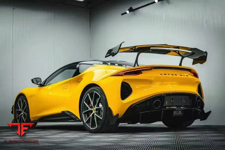 LOTUS EMIRA RAZOR CARBON FIBER BODY KIT