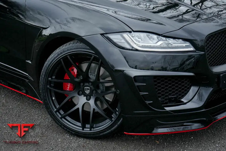 LUMMA DESIGN JAGUAR F-PACE SVR