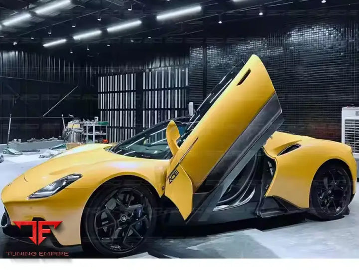 MASERATI MC20 OEM CARBON BODY KIT PARTS