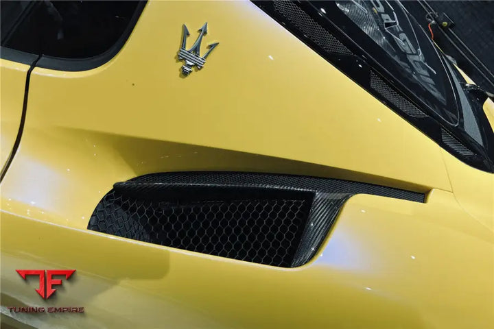 MASERATI MC20 NVT STYLE DRY CARBON FIBER QUARTER PANEL SIDE VENT SCOOPS