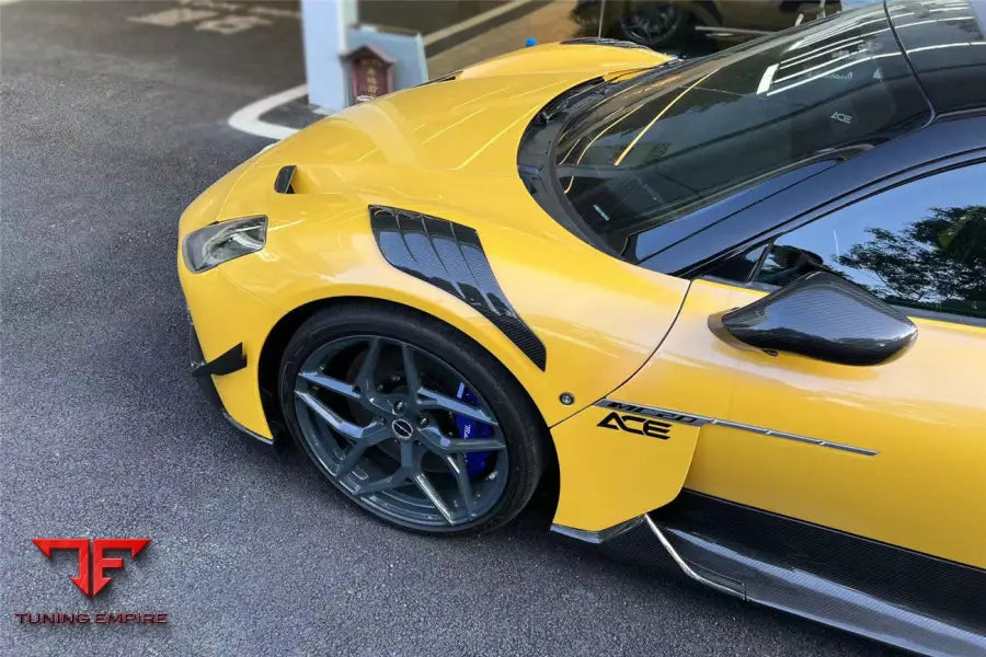 MASERATI MC20 SVD STYLE DRY CARBON FIBER FRONT FENDER PATCH