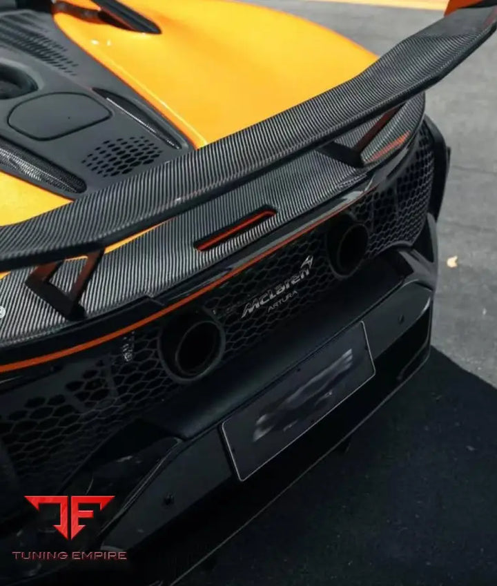 MCLAREN ARTURA CARBON FIBER BODY KIT