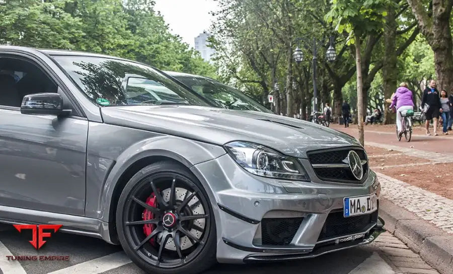 MERCEDES-BENZ C63 W204 AMG BODY KIT