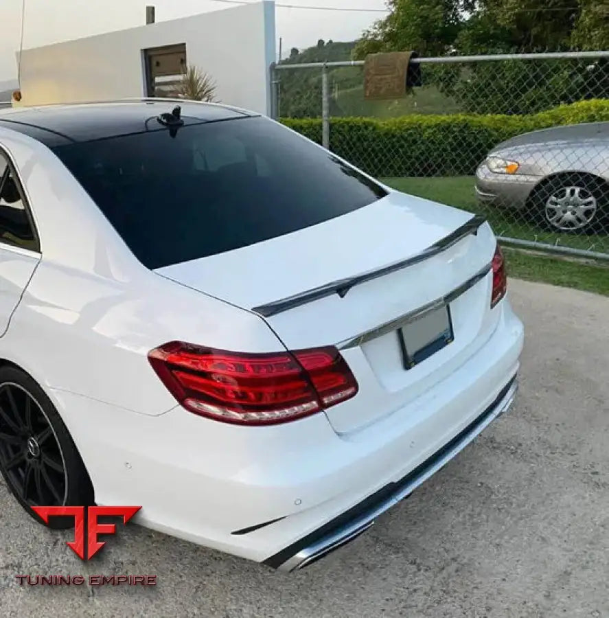 MERCEDES BENZ E CLASS W212 SEDAN CARBON FIBER REAR TRUNK SPOILER 2010-2016Y