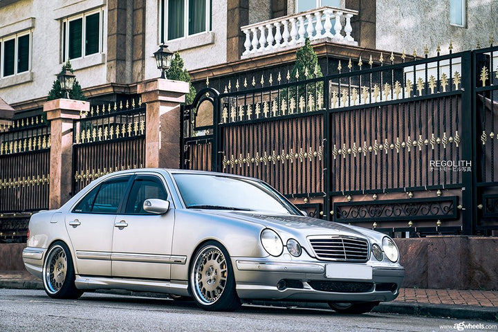 MERCEDES-BENZ E55 AMG on custom forged wheels