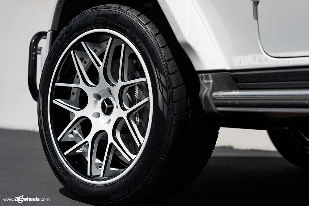 MERCEDES-BENZ G63 AMG on custom forged wheels