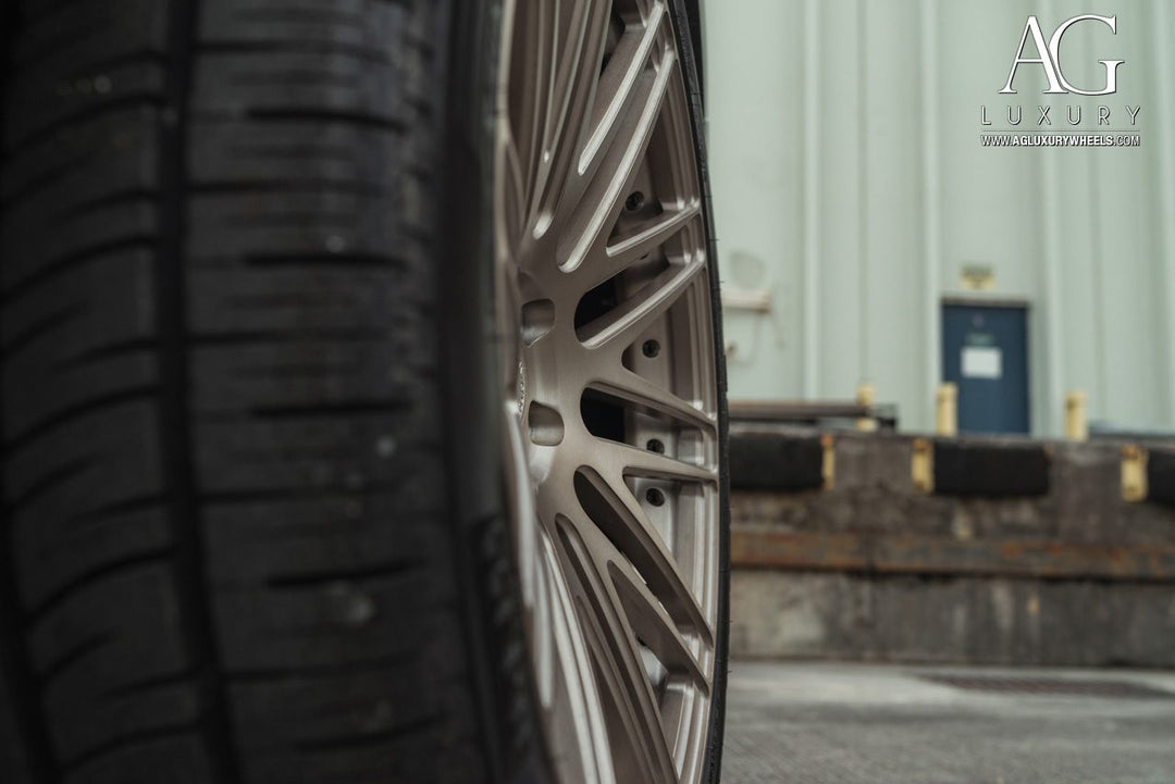 Mercedes-Benz GL63 AMG on custom forged wheels