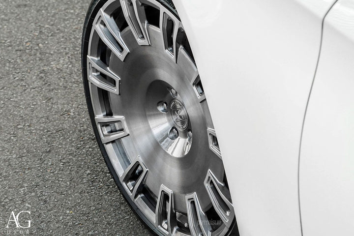 Mercedes-Benz S400 on custom forged wheels