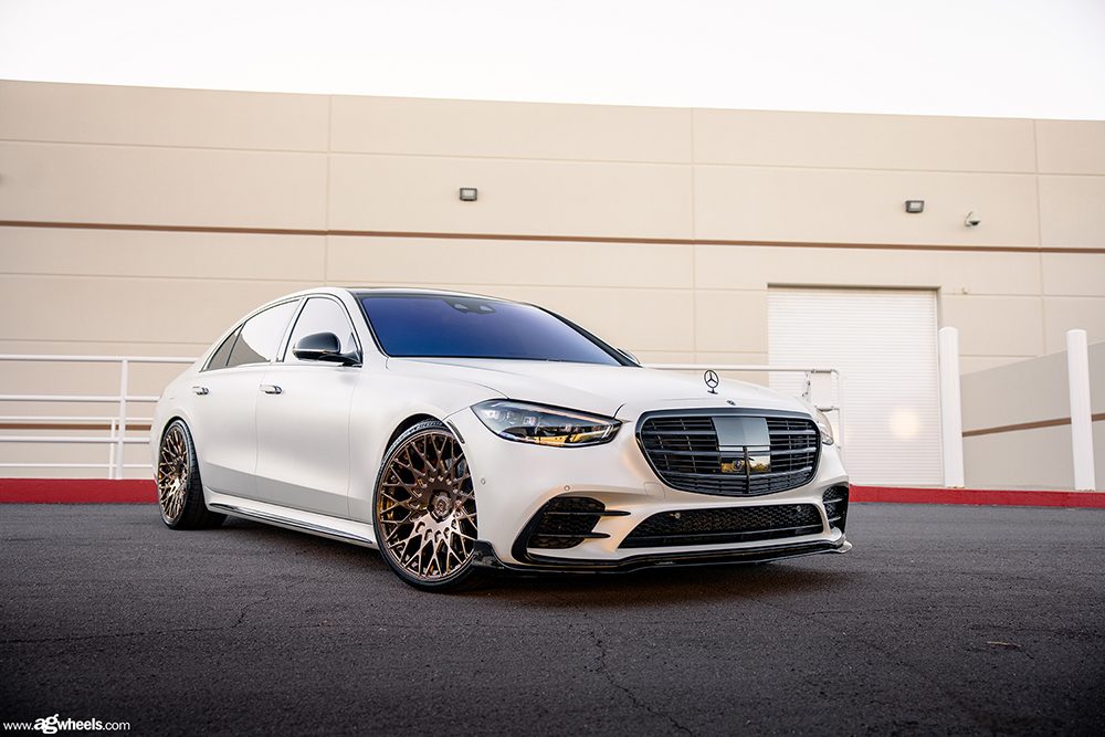 MERCEDES-BENZ S580 on custom forged wheels