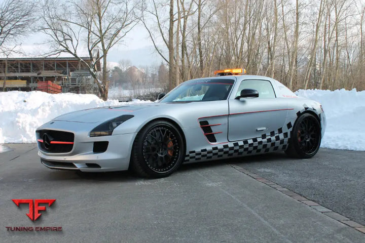 Mercedes-Benz SLS