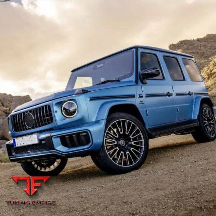 MERCEDES-BENZ W465 W464 G63 W463A SILVER AND BLACK TRIMS BODY KITS