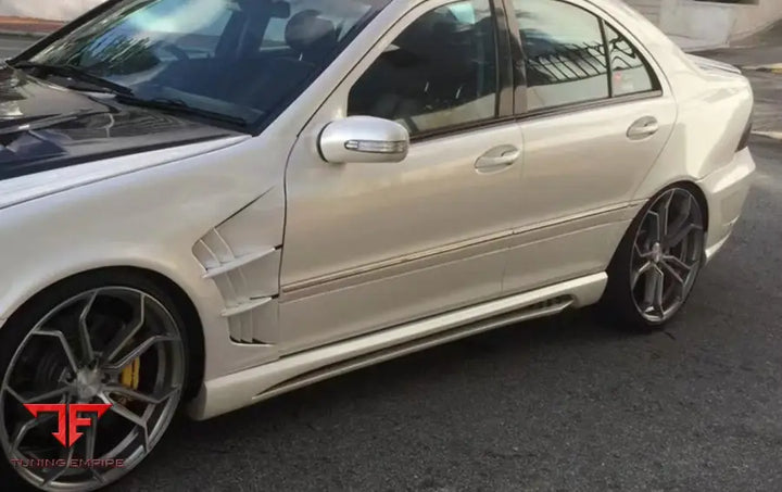 MERCEDES C-CLASS W203 BODY KIT
