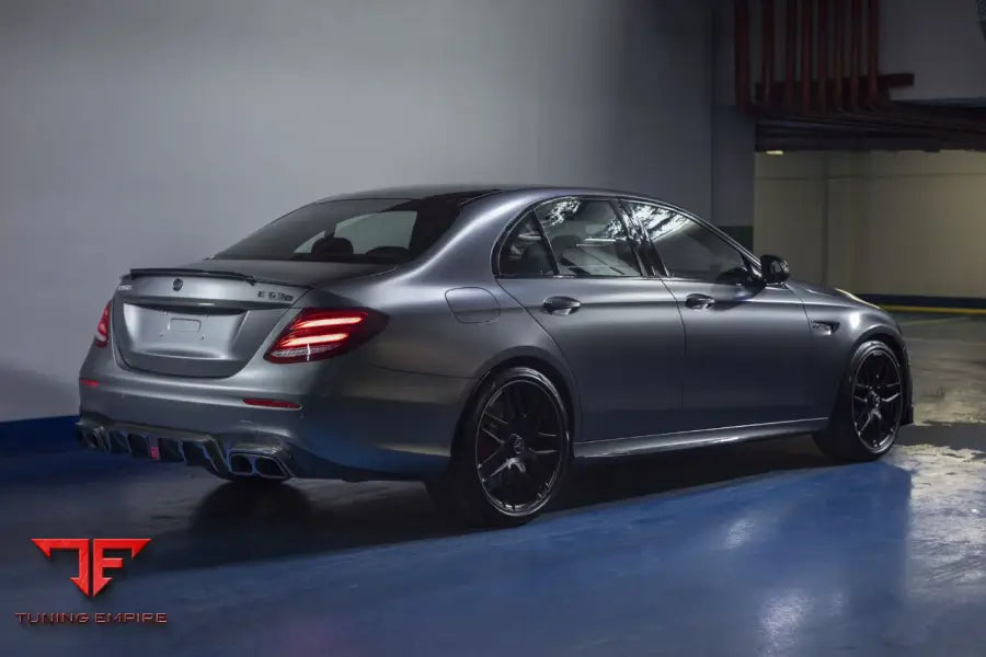 MERCEDES E-CLASS W213 LIMOUSINE - AMG E63 CARBON WIDEBODY KIT