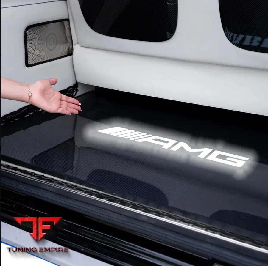 MERCEDES G-CLASS W464 CARBON FIBER REAR TRUNK COVER WITH ILLUMINATED LOGO