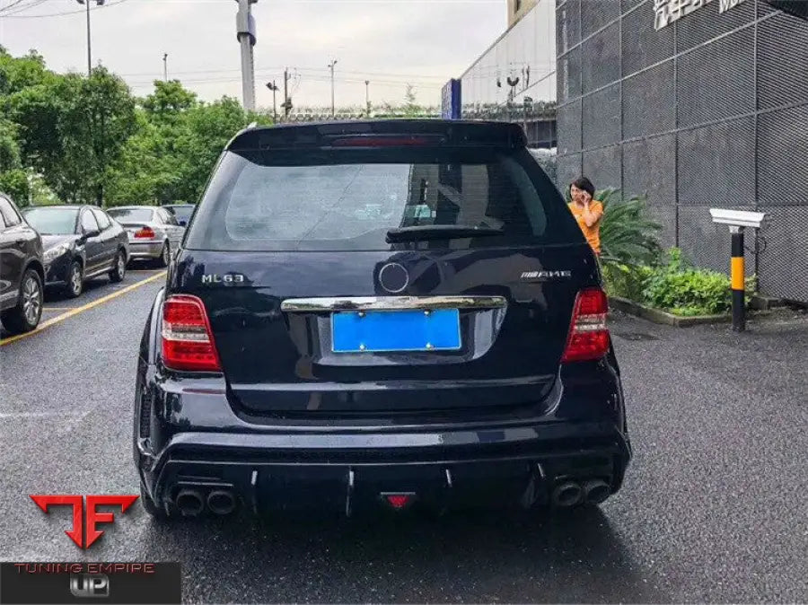 MERCEDES ML 63 AMG W164 wide body kit