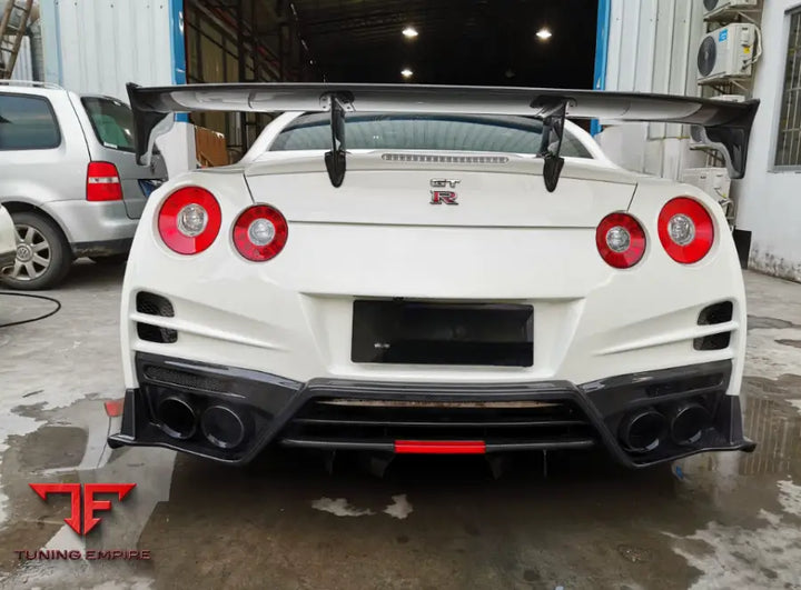 NISSAN GTR R35 CARBON BODY KIT