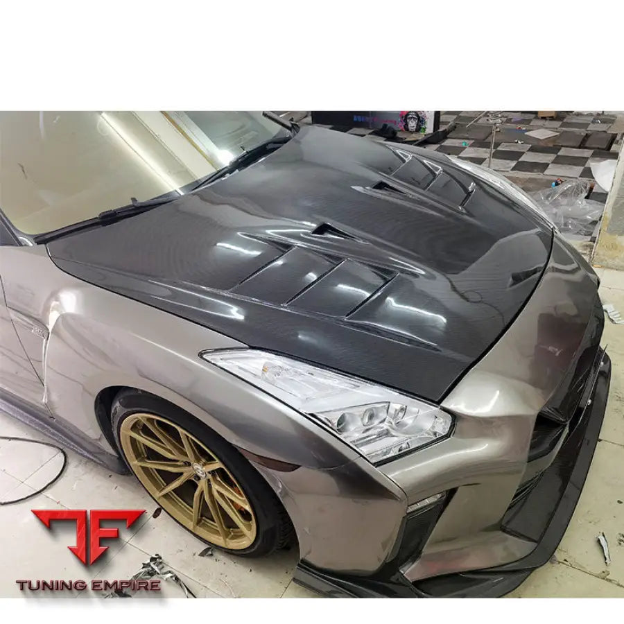 NISSAN GTR R35 CARBON FIBER HOOD