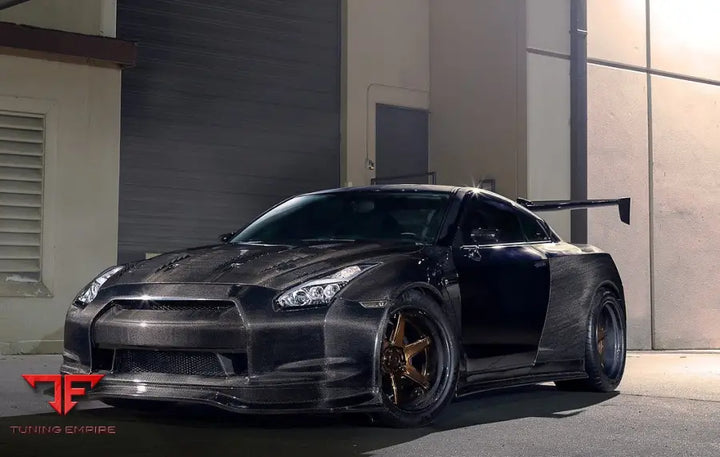 NISSAN GTR R35 WIDE BODY KIT GT1