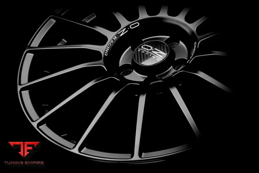 OZ Racing Superturismo LM wheel