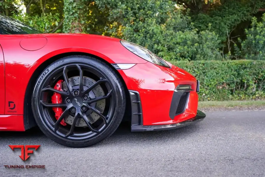 Porsche 718 GT4 Spyder carbon front end detail