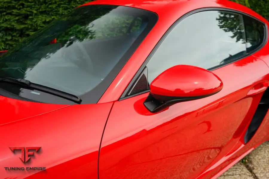 Porsche 911 991.1 carbon door triangle detail