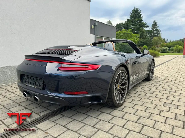 Porsche 911 991.2 carbon ducktail detail