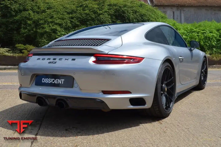Porsche 911 991.2 carbon diffuser detail