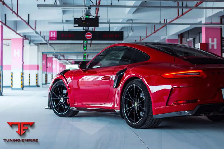 PORSCHE 911 / 991.2 CARRERATARGA 44S GT2RS STYLE SIDE SKIRTS BSD