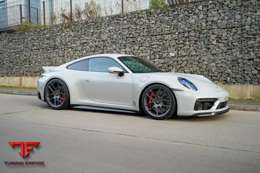Porsche 911 992.1 fixed ducktail fitted
