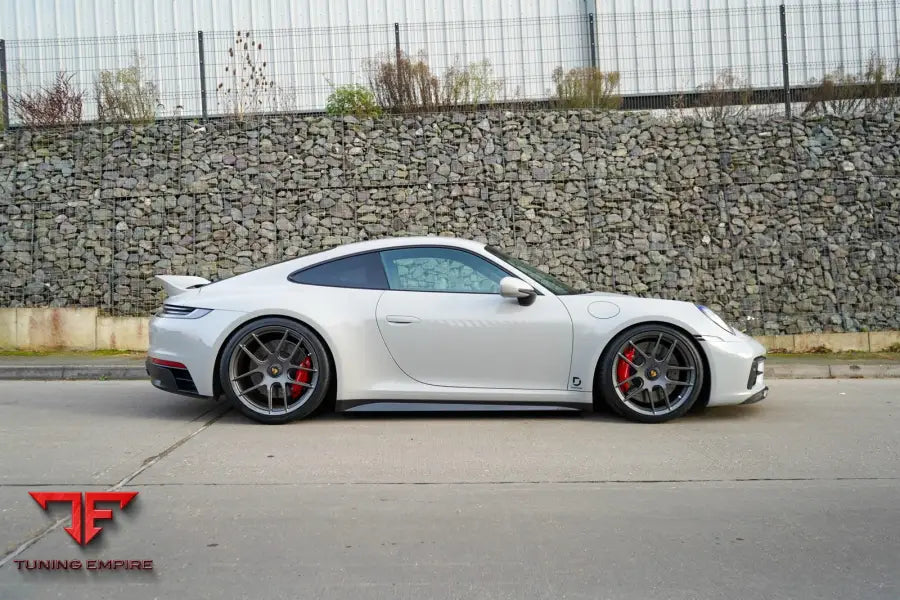 Porsche 911 992.1 fixed ducktail detail