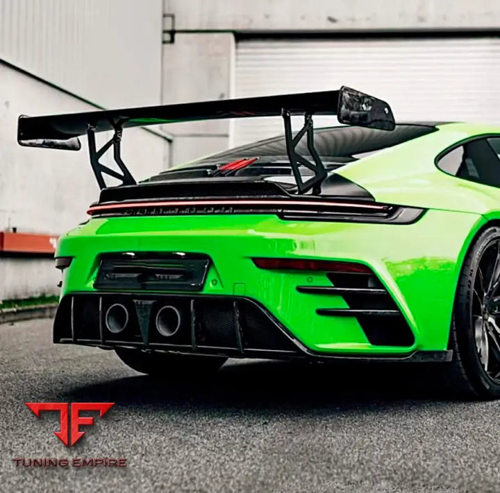 PORSCHE 911 992 2018 + DRY CARBON BODY KIT