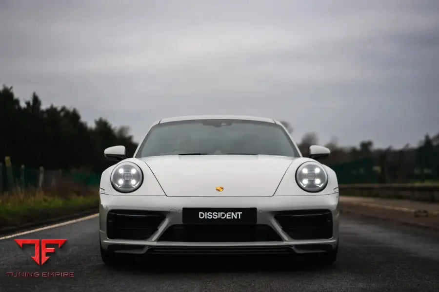 Porsche 911 992 carbon front splitter fitted
