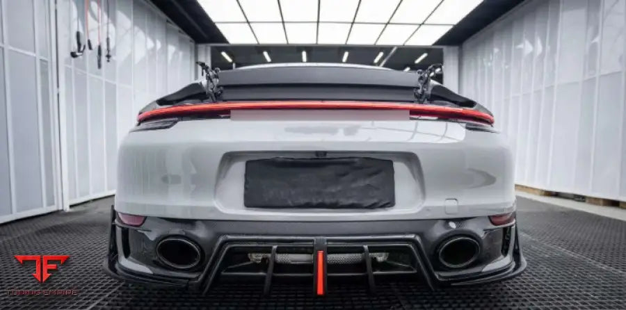 PORSCHE 911 992 CARRERA 4S 2020 + CARBON BODY KIT