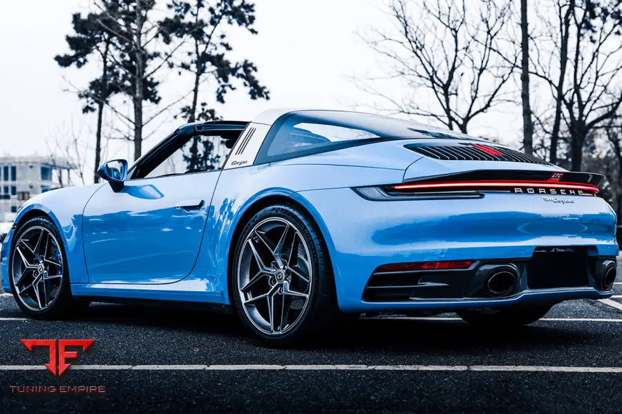 PORSCHE 911 / 992 CARRERA S & 4 & 4S & TARGA & CABRIOLET OE STYLE REAR DIFFUSER BSD