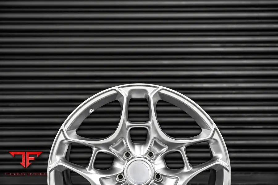 PORSCHE 911/992 KAHN FORGED ALLOY WHEELS