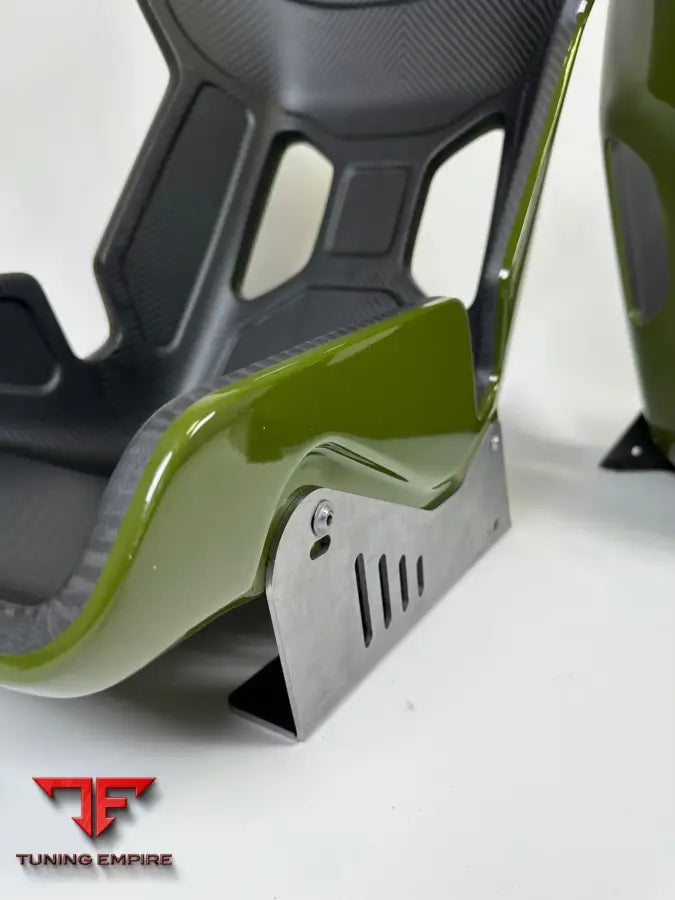 Porsche 911 carbon GT bucket seats, view 4