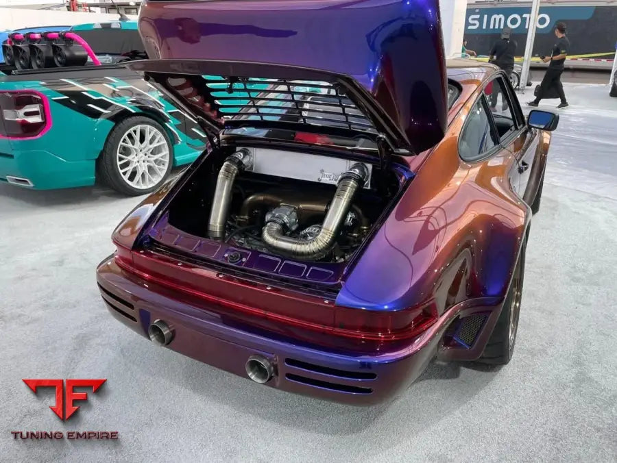 Porsche 911 G-Model modern style tail lights with centre reflector, view 1