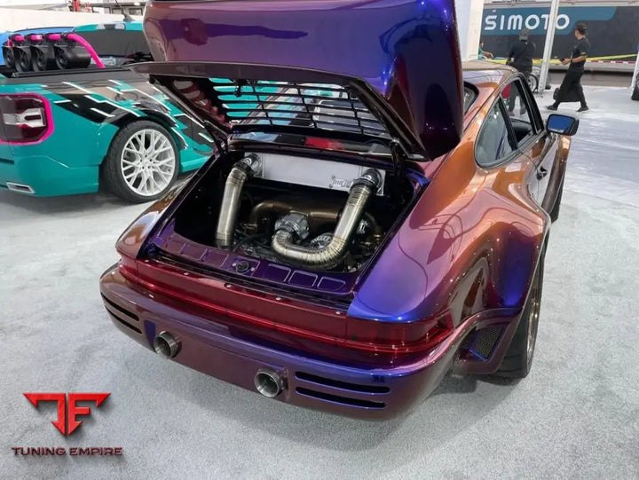 Porsche 911 G-Model modern style tail lights with centre reflector, view 1